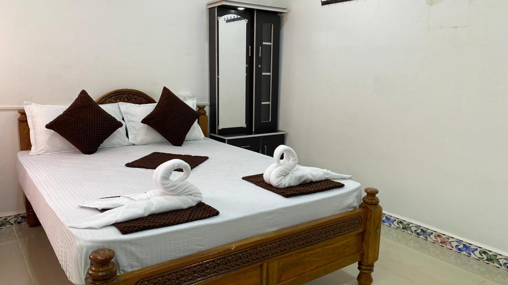 מלון Pūrnānkuppam Kavieya Residency מראה חיצוני תמונה